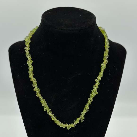 17.5in Natural Peridot Gemstone Necklace - Picture 5 of 6